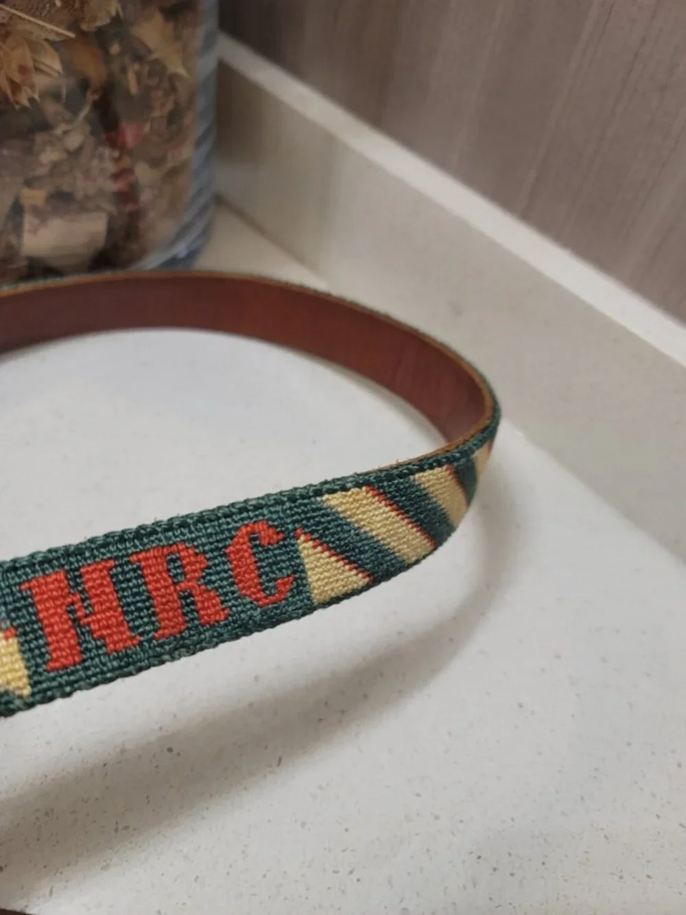 Dan Place Golf Belt Mens Size 36 Needlepoint Golf Theme Brass Buckle Made USA Br